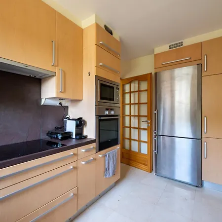 Spacious 3bd Family Auteuil