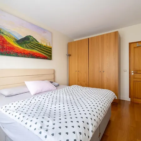 Spacious 3bd Family Auteuil Paris