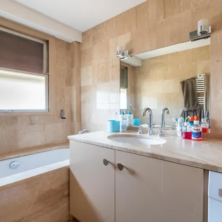 Spacious 3bd Family Auteuil