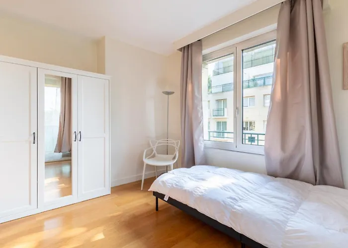 Spacious 3bd Family Auteuil Apartman *